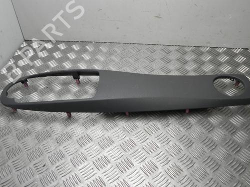 Annen TOYOTA YARIS (_P13_) 1.0 (KSP130_, KSP130) (69 hp) 28917393