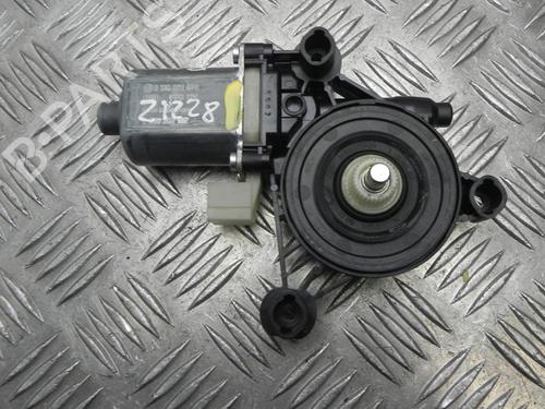Used Right front window motor VW GOLF VII (5G1, BQ1, BE1, BE2) 1.6 TDI (115 hp) 28929699