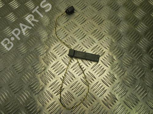 antennabase-ford-fiesta-vi-cb1-ccn-2008-37577496 main image