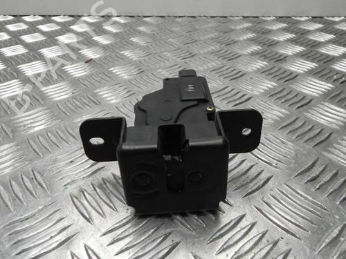 Used Tailgate lock KIA SORENTO I (JC) 2.5 CRDi 4WD (140 hp) 28915200