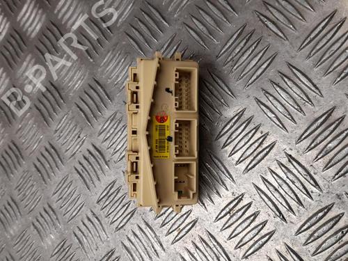 Used Fuse box Fuse box 37547279 37547279