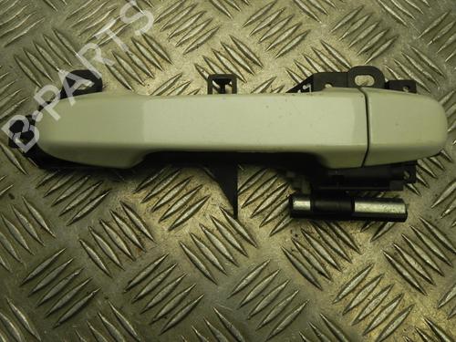 Used Front right exterior door handle TOYOTA YARIS (_P13_) 1.5 Hybrid (NHP130_) (101 hp) 28943169