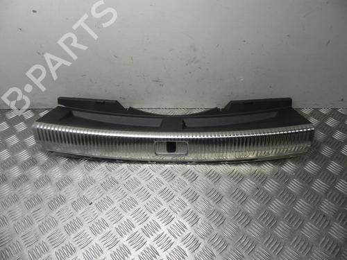 Used Tailgate trim Tailgate trim 28939185 28939185