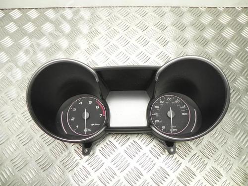 Used Instrument cluster Instrument cluster ALFA ROMEO GIULIA (952_) 2.0 (952ABA25B) (200 hp) 28920097 28920097