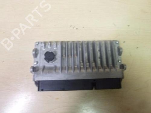 Used Engine control unit (ECU) TOYOTA YARIS (_P13_) 1.5 Hybrid (NHP130_, NHP130) (101 hp) 28921364