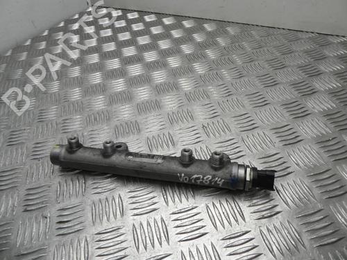 Used Injection rail Injection rail 37581313 37581313