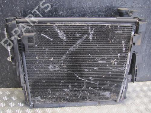 Used Water radiator BMW X3 (E83) xDrive 25 i (218 hp) 28910448