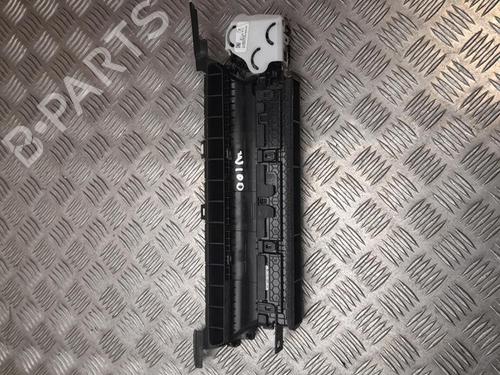 air-vent-tesla-model-3-5yj3-2017-37548370 main image
