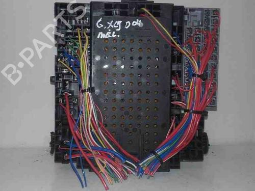 Sikringsdose VOLVO XC90 I (275) D5 AWD (163 hp) 28942643