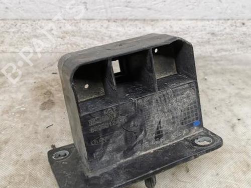 Used Front bumper bracket RENAULT ZOE (BFM_) ZOE (92 hp) 28913353