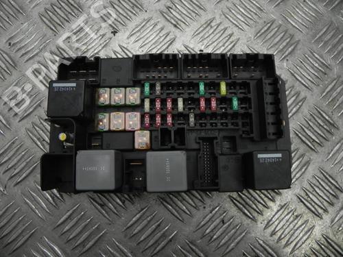 Used Fuse box Fuse box 37544330 37544330