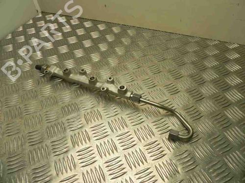 Used Injection rail SKODA FABIA III (NJ3) 1.0 TSI (95 hp) 28910783