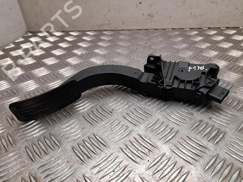 pedal-tesla-model-y-5yjy-2019-37566415 main image