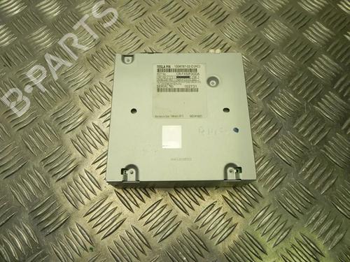 Used Electronic module Electronic module TESLA MODEL S (5YJS) 85 (367 hp) 28947674 28947674
