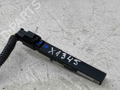 Antenne/Halterung für PEUGEOT 208 II (UB_, UP_, UW_, UJ_) e-208 (136 hp) 28923503