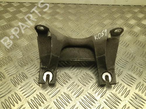 support-alfa-romeo-giulia-952_-2015-37555059 main image