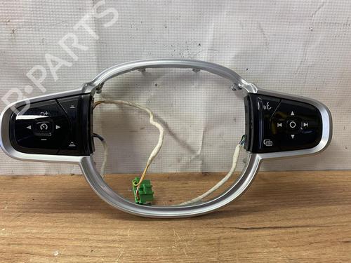 steering-wheel-controls-volvo-s90-ii-234-2016-38966808 main image