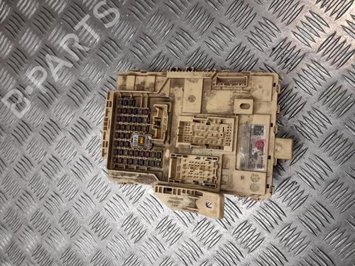 Used Fuse box Fuse box 37547412 37547412