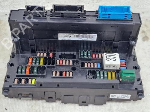 Used Fuse box BMW X3 (F25) xDrive 20 d (184 hp) 28931807