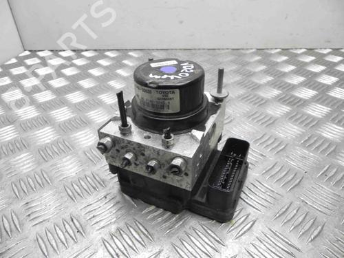 Módulo de ABS Módulo de ABS TOYOTA YARIS (_P13_) 1.3 (NSP130_, NSP130) (95 hp) 28927920 28927920