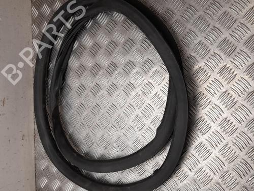 Used Boot lining TESLA MODEL S (5YJS) 85 (367 hp) 28920920