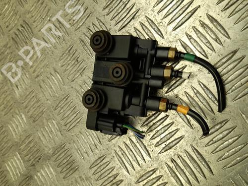 Used Electronic sensor LAND ROVER RANGE ROVER IV (L405) 4.4 SDV8 4x4 (340 hp) 28932315