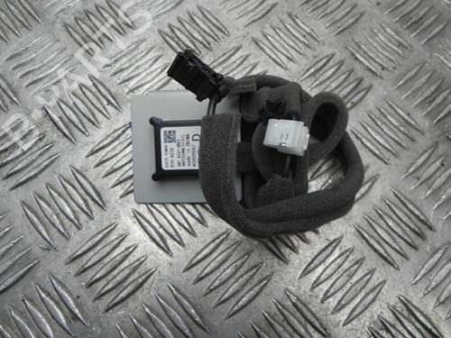 antennabase-nissan-leaf-ze1-2017-37543644 main image