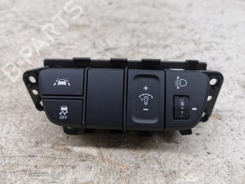 Used Switch HYUNDAI IONIQ (AE) 1.6 GDI Hybrid (105 hp) 28920116