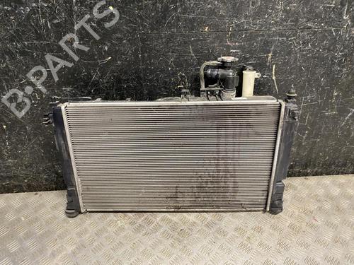 Used Water radiator Water radiator 37612845 37612845