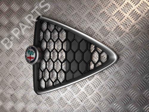 Used Grille ALFA ROMEO GIULIETTA (940_) 1.6 JTDM (940FYB11, 940FYB1A, 940FYF11, 940FYF1A) (120 hp) 28929965