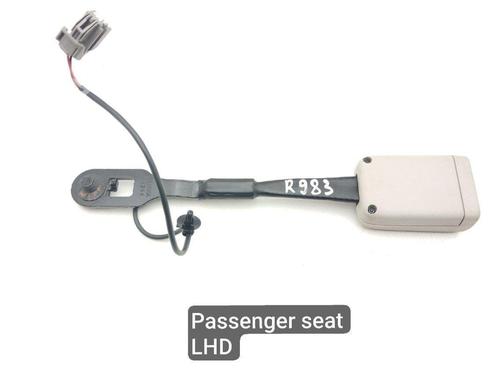 Used Seat buckle CHRYSLER PACIFICA (RU) 3.6 Hybrid (264 hp) 28930027