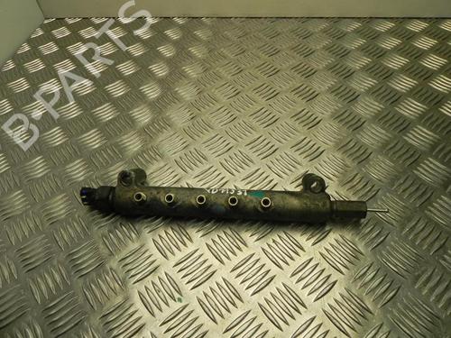 Used Injection rail Injection rail 37577126 37577126