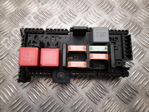 Used Fuse box Fuse box 37550607 37550607