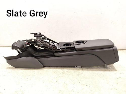 Used Armrest / Center console PORSCHE TAYCAN Cross Turismo (Y1B) 4 (Y1BBD1) (476 hp) 28931746