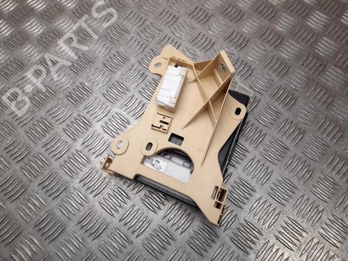 Used Fuse box Fuse box 37564475 37564475
