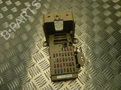 Used Fuse box Fuse box 37576713 37576713