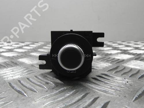 Used Switch AUDI Q2 (GAB, GAG) 1.0 TFSI (115 hp) 28947010