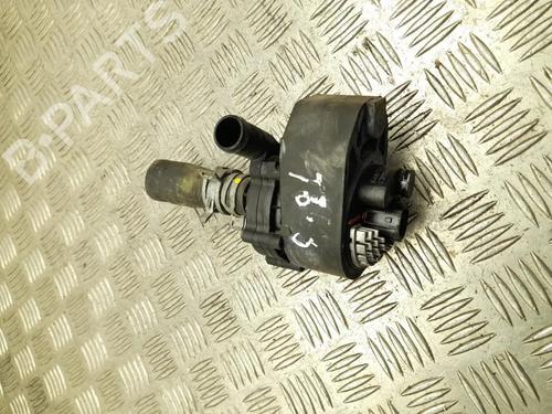 Used Auxiliary water pump Auxiliary water pump TESLA MODEL S (5YJS) 85 (367 hp) 30301898 30301898