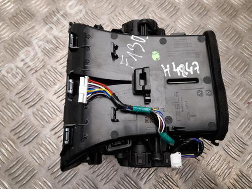 Air vent TESLA MODEL Y (5YJY) Long Range All-wheel Drive | BP37566409I21  - Image 5