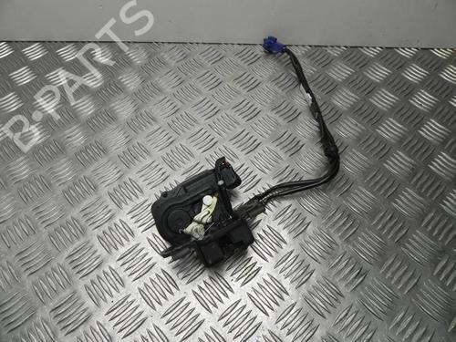 tailgate-lock-toyota-prius-_w3_-2008-2009-2010-2011-2012-2013-2014-2015-2016-37578662 main image