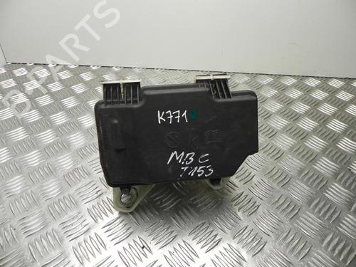 Used Fuse box Fuse box 37577399 37577399