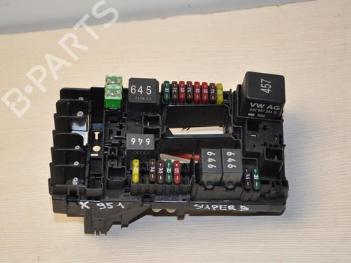 Used Fuse box SKODA SUPERB III Estate (3V5) 1.6 TDI (120 hp) 28923561