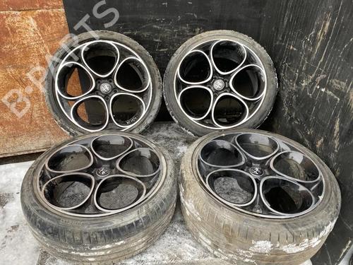 Fælk ALFA ROMEO GIULIA (952_) 2.0 (952ABA25B) (200 hp) 31296223