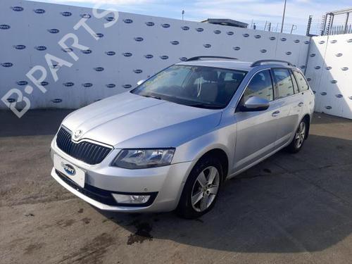 Used Parts SKODA OCTAVIA III Combi (5E5, 5E6) 1.6 TDI 4948405