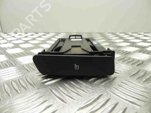 Used Cup/Object holder RENAULT LAGUNA III Grandtour (KT0/1) 2.0 dCi (KT01, KT08, KT09, KT0K, KT12, KT1D, KT1W) (150 hp) 28933072