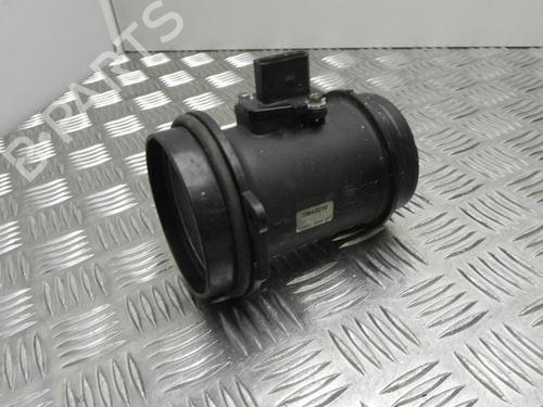 Używane Przepływomierz masowy powietrza VW PHAETON (3D1, 3D2, 3D3, 3D4, 3D6, 3D7, 3D8, 3D9) 3.2 V6 (241 hp) 28937824