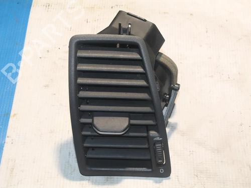 Used Grille VOLVO XC90 I (275) D5 AWD (185 hp) 28934315