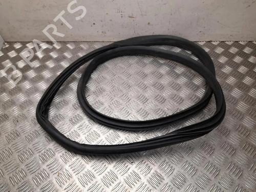 Used Rubber door seal Rubber door seal FIAT 600e / 600 (365_, 364_) Electric (156 hp) 35811035 35811035