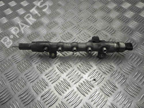 Used Injection rail TOYOTA AURIS (_E18_) 1.2 (NRE185_, NRE185R) (116 hp) 28942389