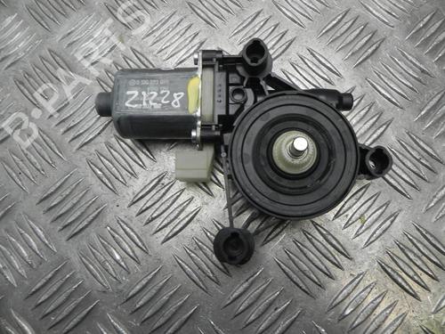electronic-module-vw-golf-vii-5g1-bq1-be1-be2-2012-2013-2014-2015-2016-2017-2018-2019-2020-2021-37542046 main image